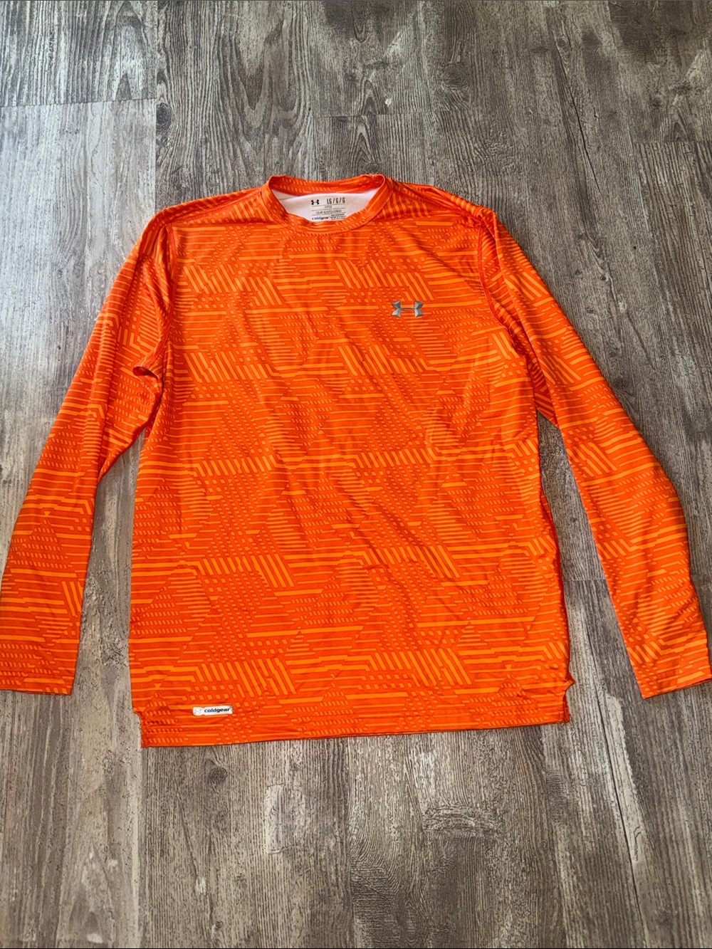 Under Armour Men’s Bright Orange Long Sleeve Graphic Performance Shirt